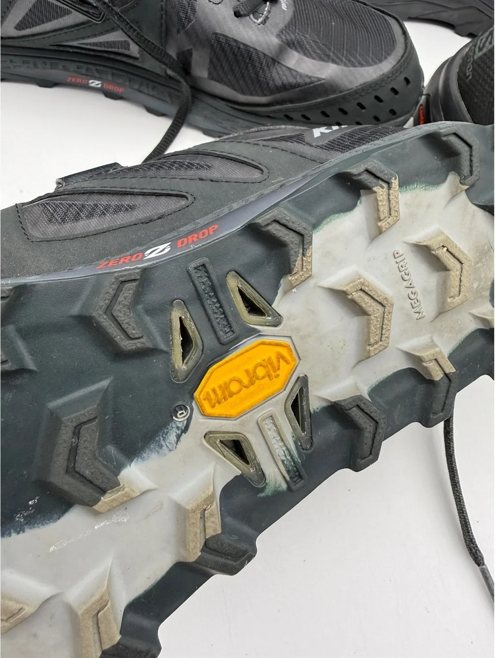 Altra King MT 2 Womens Trail Running Shoes Black Vibram Size 10